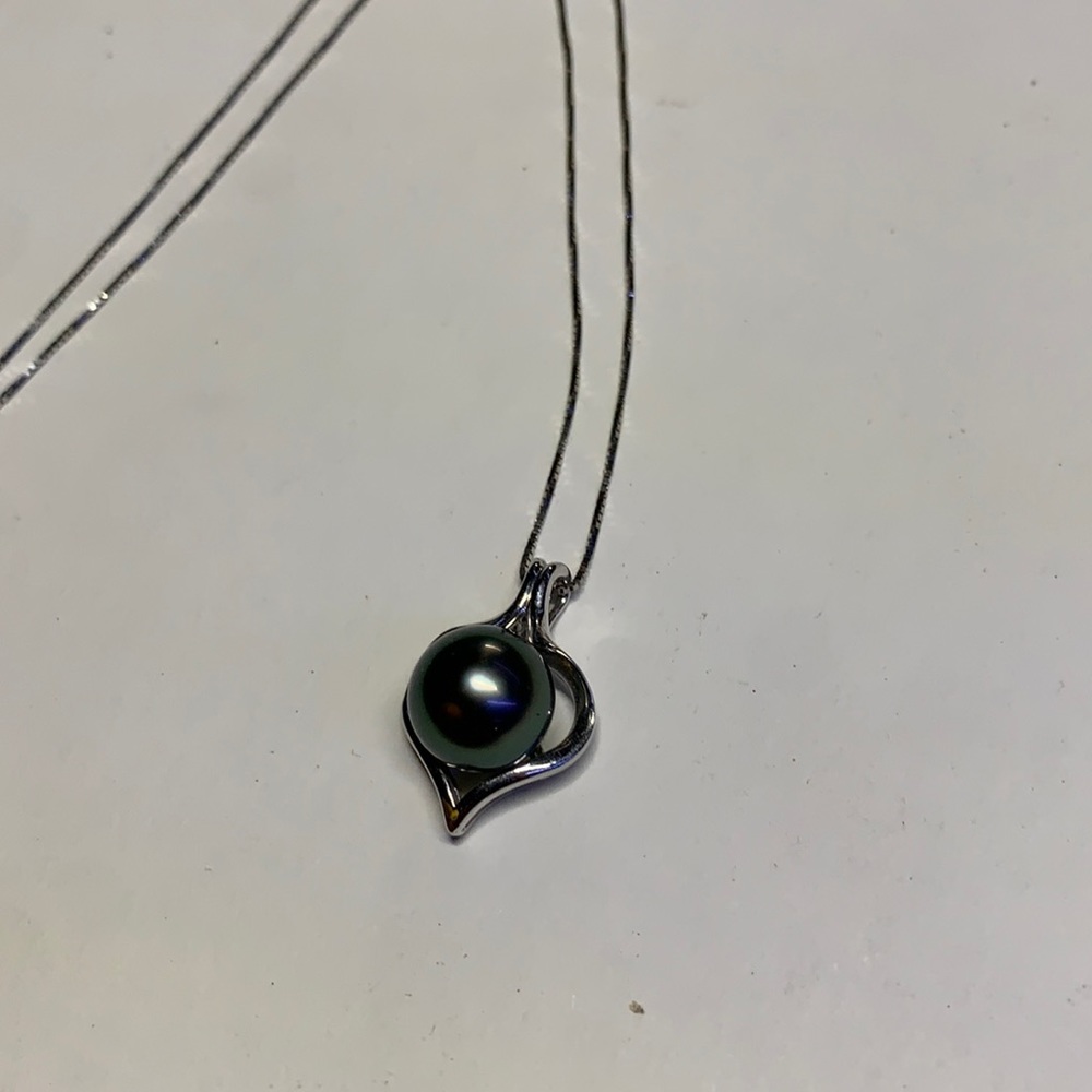14k white gold with Black pearl /shain co